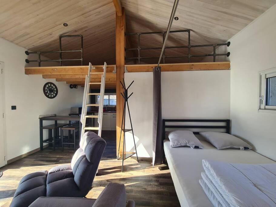 Studio De 35 M2 Parentis-en-Born Bagian luar foto